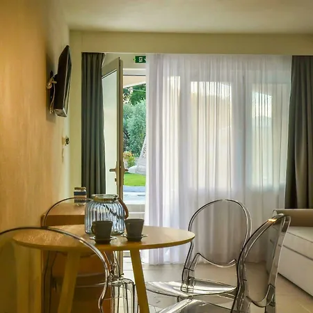 Aelia * لايميناس