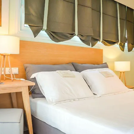 Aelia Hotel